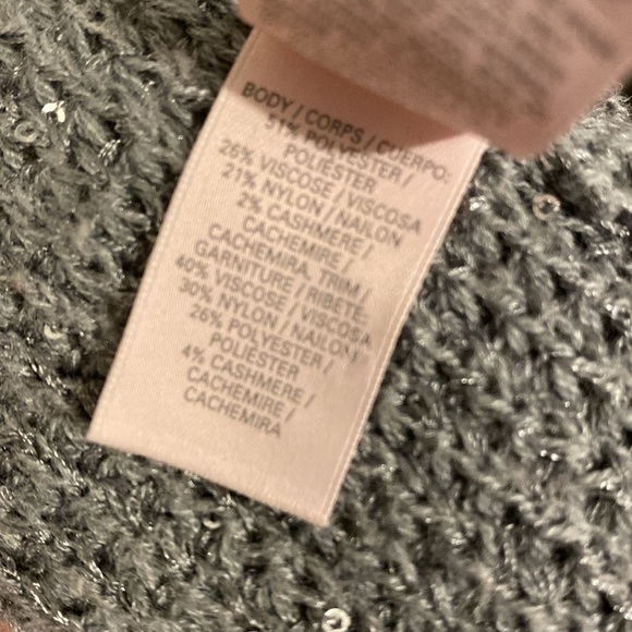 Victoria’s Secret Robe Grey w Sequins - Picture 5 of 6